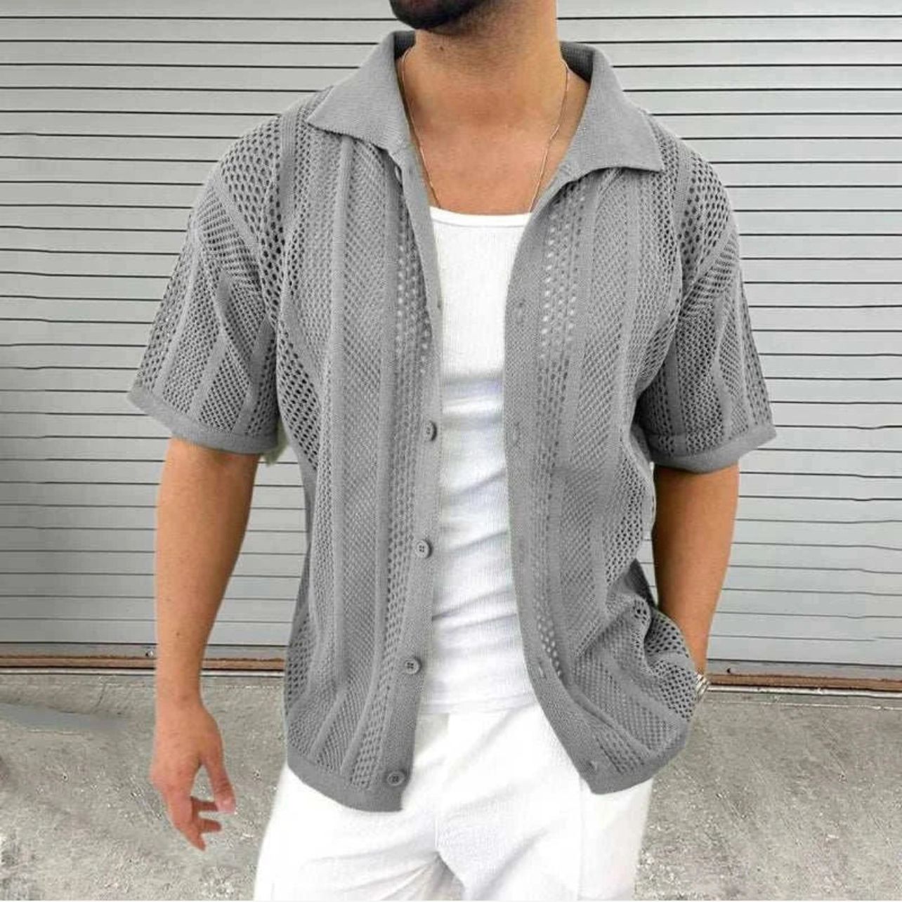 VINTAGE CASUAL SHORT SLEEVE SHIRT.